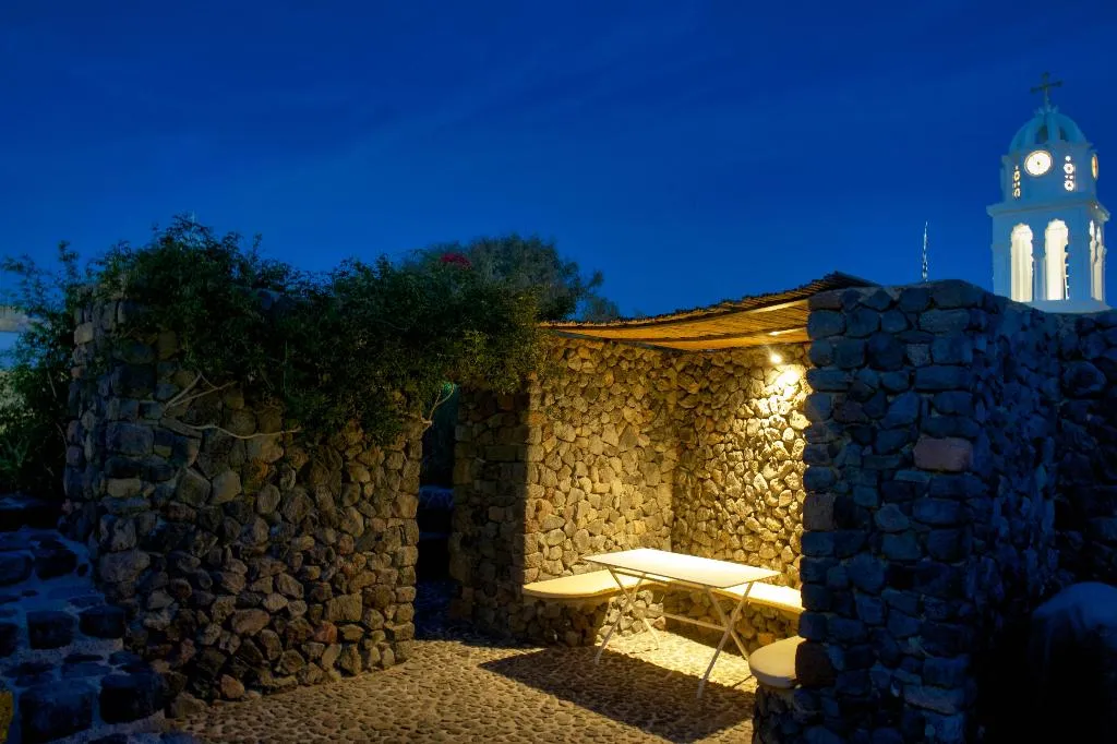 VILLA THREE BEDROOMS WITH PRIVATE POOL Room, Santorini Heritage Villas & Mansions, Santorini