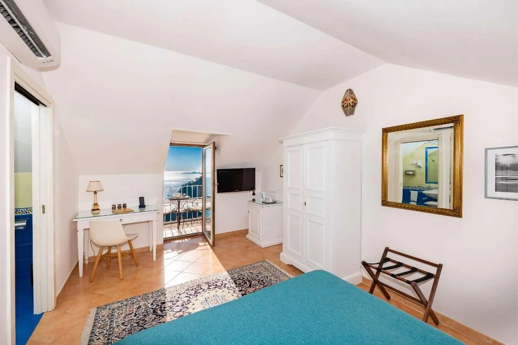 Room, Hotel Villa Gabrisa, Naples