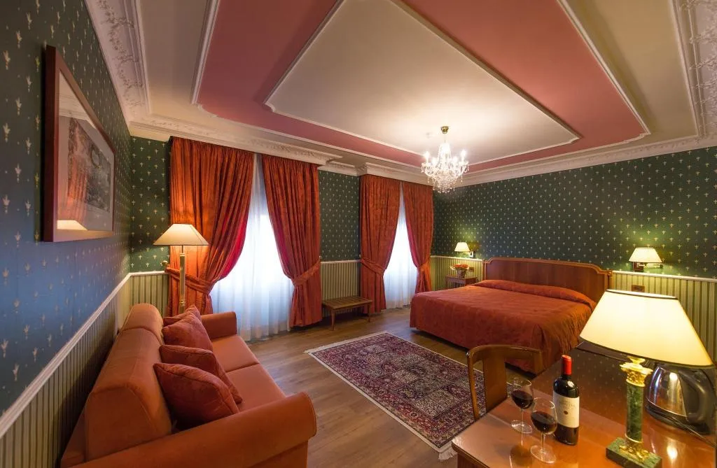 JUNIOR SUITE KING SIZE BED Room, Strozzi Palace Hotel, Florence