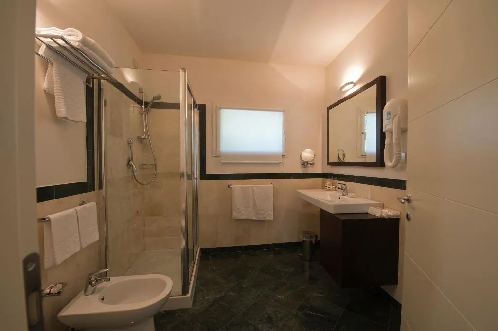 SUITE STANDARD Room, Eden Rock Resort, Florence