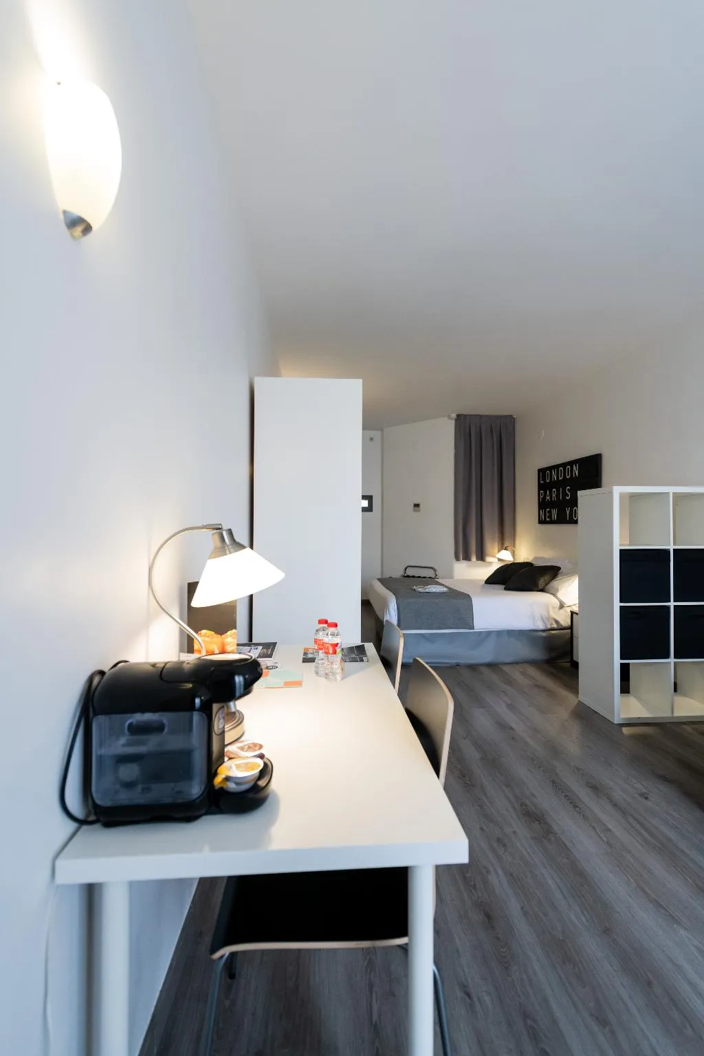 TRIPLE STANDARD Room, Aparthotel Atenea Calabria, Barcelona