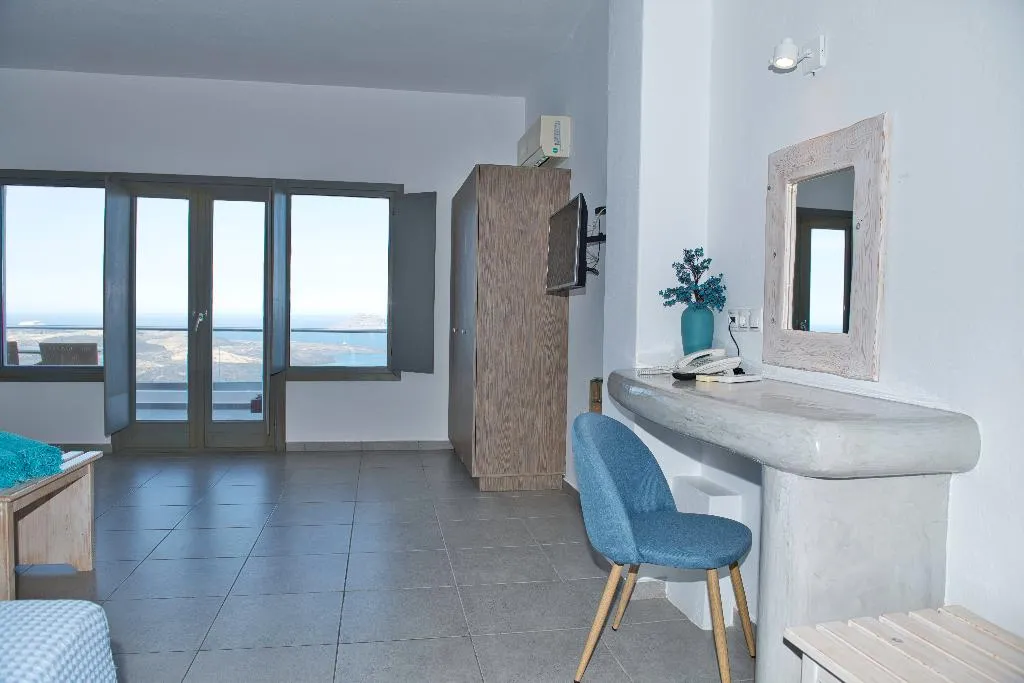 Double or Twin EXECUTIVE Room, The Last Sunbeam, Santorini