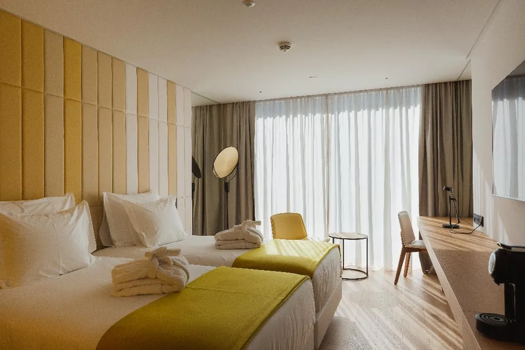 TWIN DELUXE Room, Lumen Hotel and The Lisbon Light Show, Lisbon