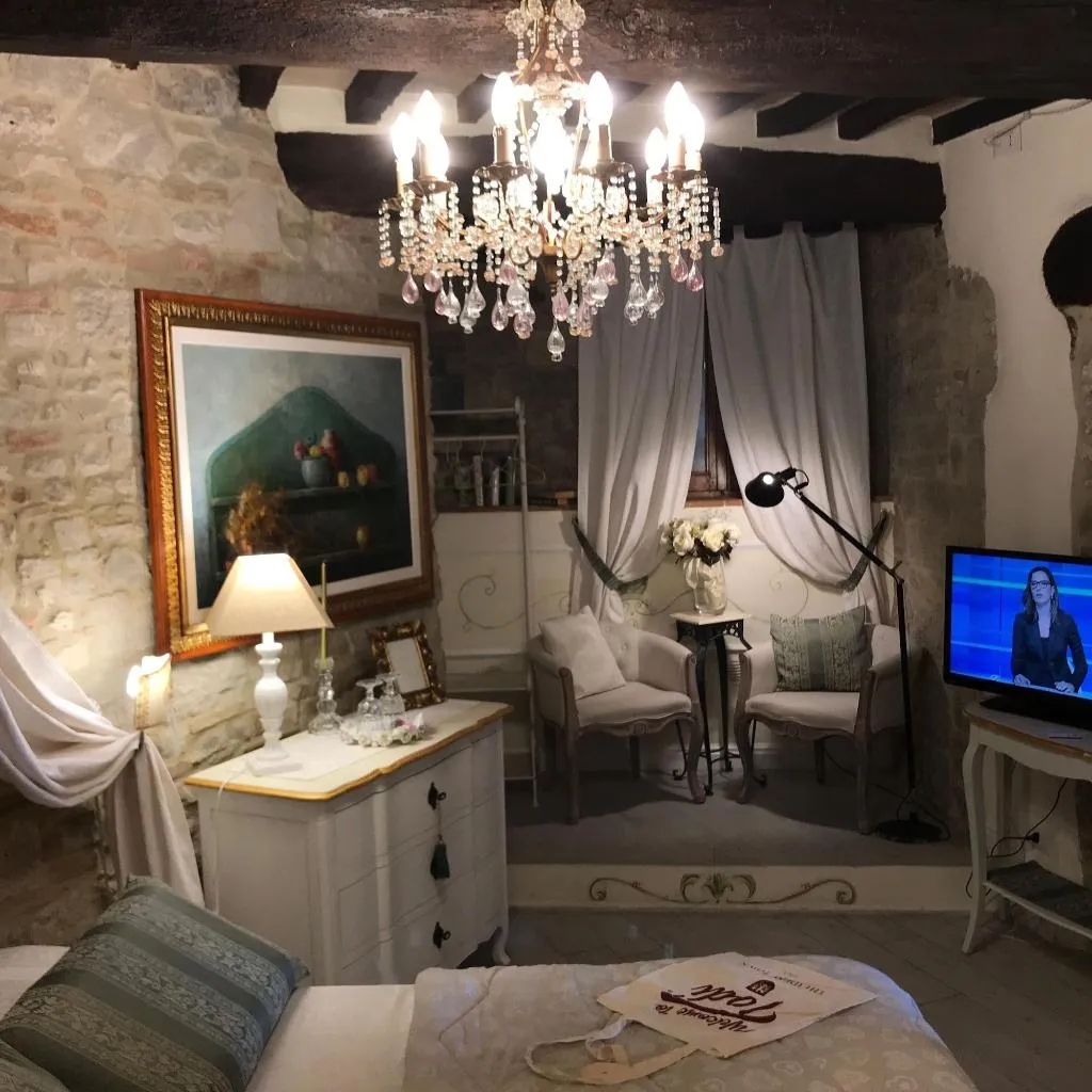 Room, B&B Residenza Teatro Antico, Perugia