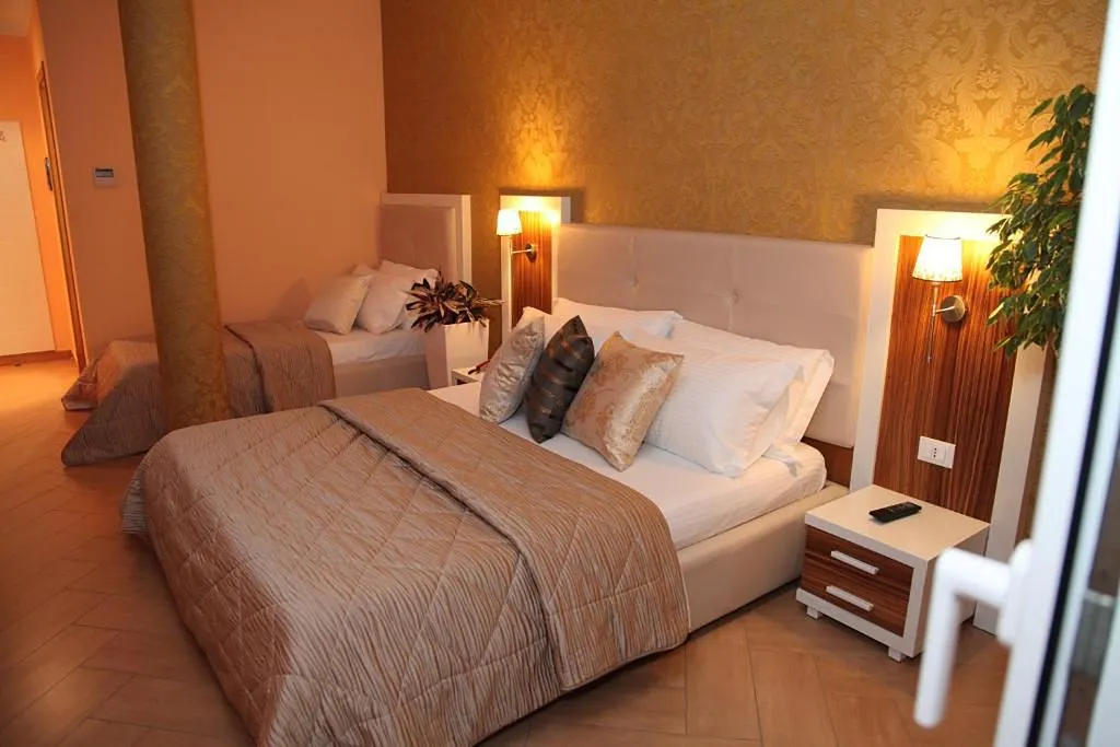 TRIPLE STANDARD Room, Hotel Gold, Kavaje