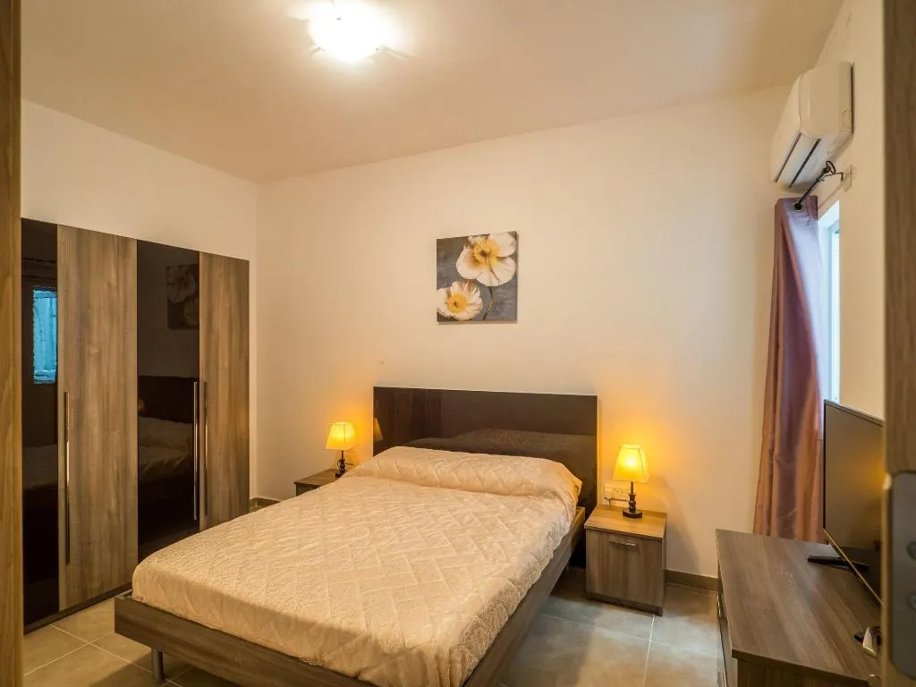 Room, Isola Del Mar Home, Malta
