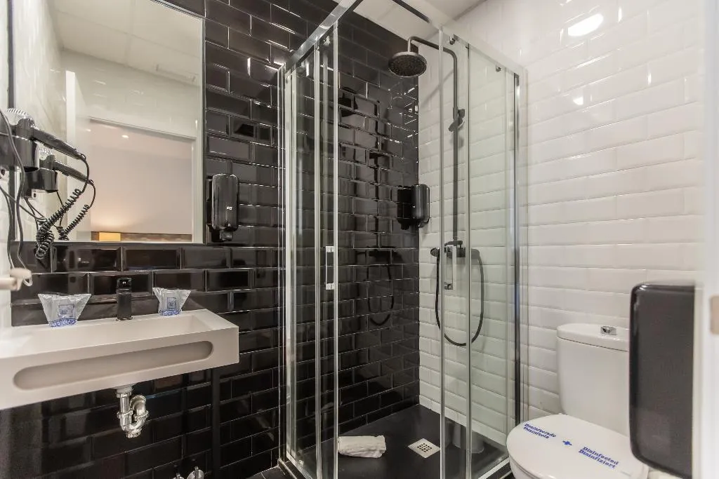 DOUBLE SINGLE USE STANDARD Room, Zen airport, Costa Del Sol