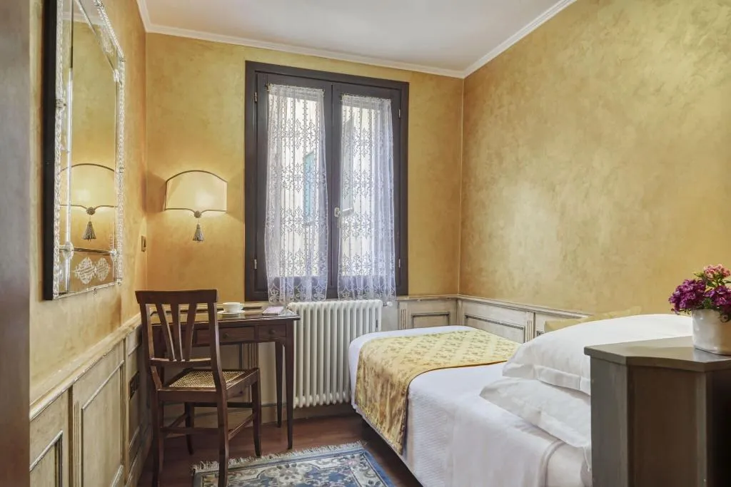 DOUBLE SUPERIOR Room, Al Piave, Venice