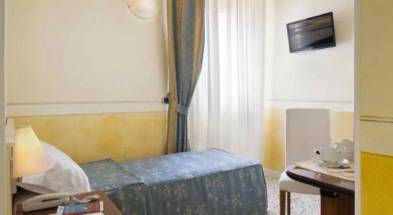 Room, Hotel Karinzia, Venice