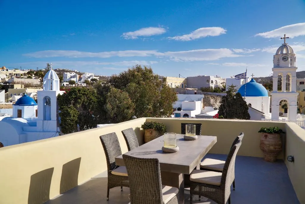 VILLA THREE BEDROOMS WITH PRIVATE POOL Room, Santorini Heritage Villas & Mansions, Santorini
