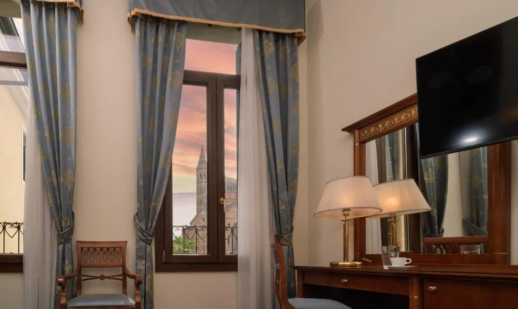 DOUBLE CLASSIC WITH VIEWS Room, Donatello, Venice