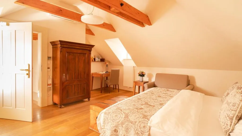 Room, Hotel Golden Key Prague, Prague