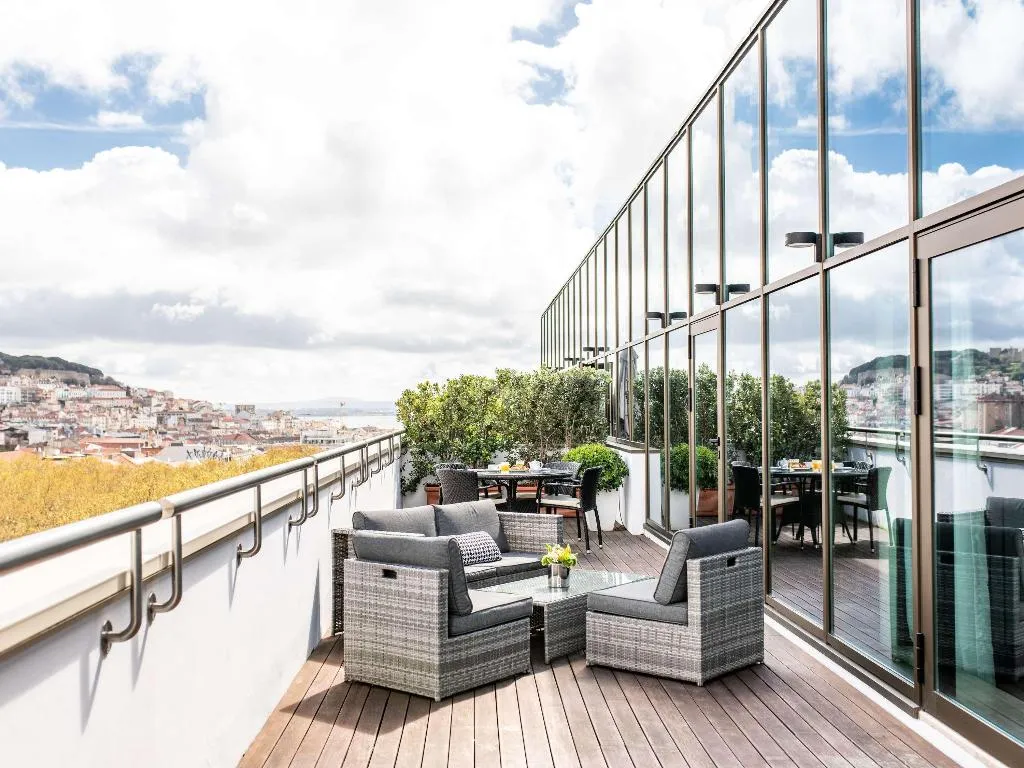 SUITE KING SIZE BED Room, Sofitel Lisbon Liberdade, Lisbon