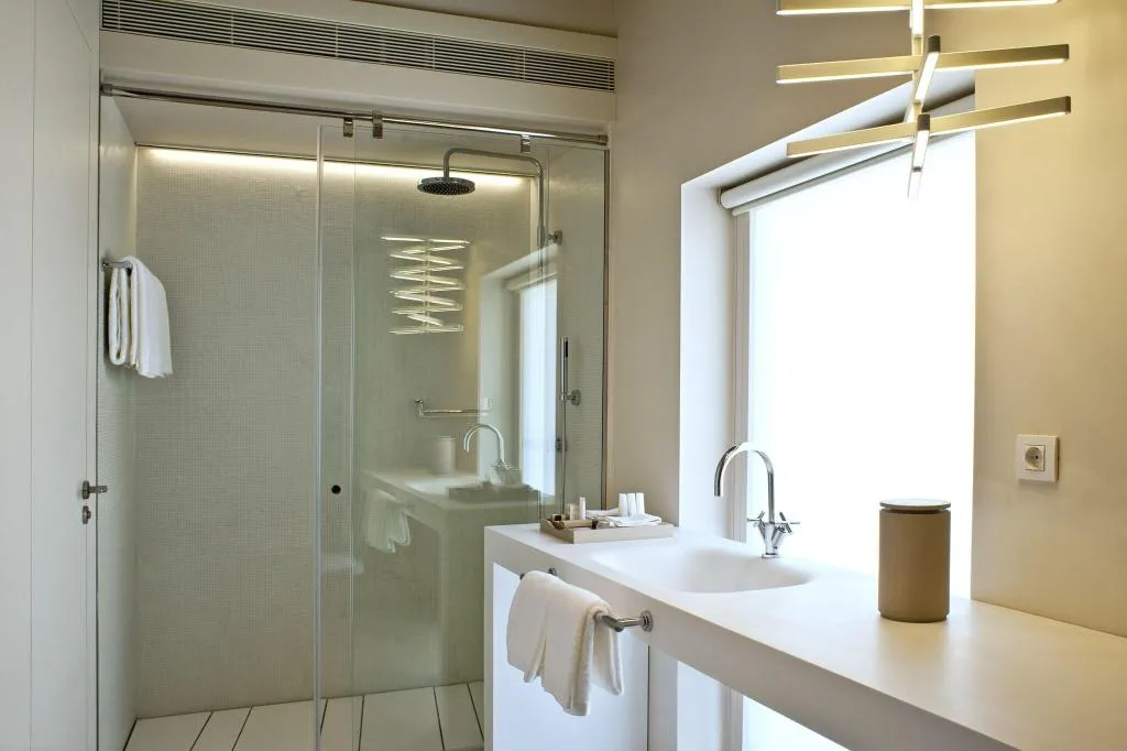 DOUBLE SUPERIOR QUEEN BED Room, Mercer Hotel Barcelona, Barcelona