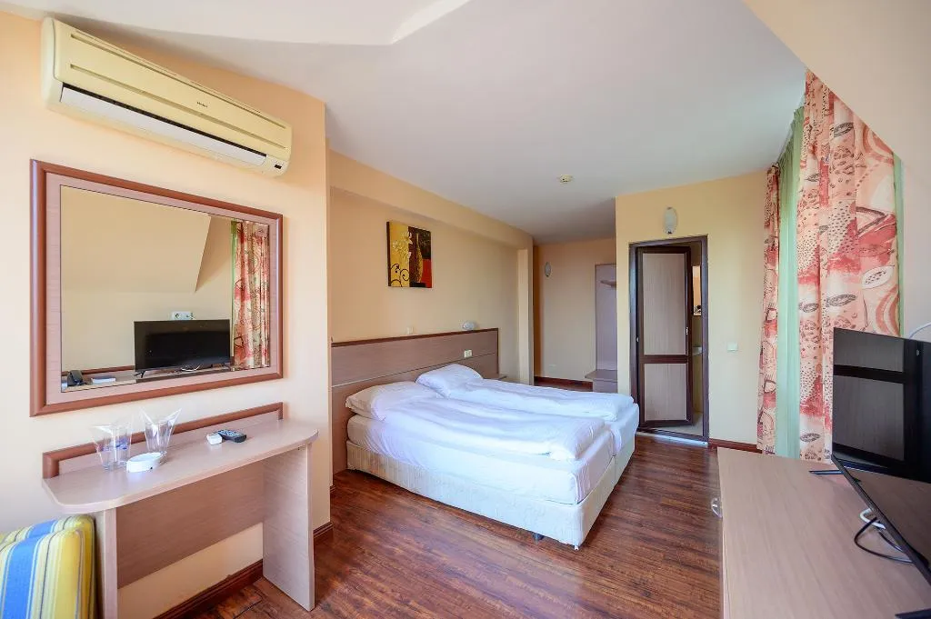 DOUBLE STANDARD Room, Hotel Royal Beach, Varna