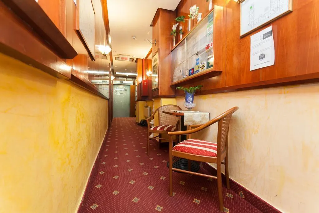Lobby, Hotel Fiorella, Milan