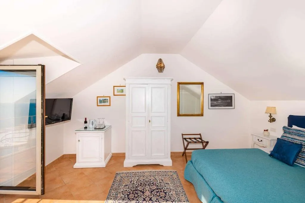 Room, Hotel Villa Gabrisa, Naples