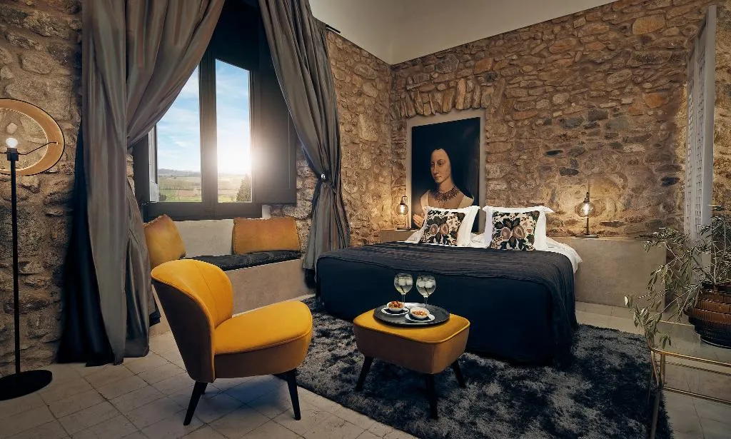 Double or Twin SUPERIOR Room, Hotel Castell D'Emporda, Barcelona