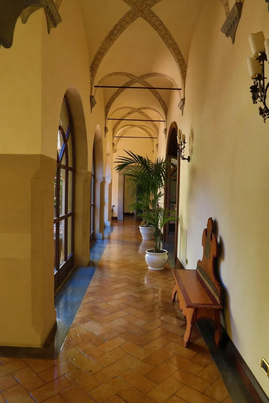 Lobby, La Collegiata, Florence