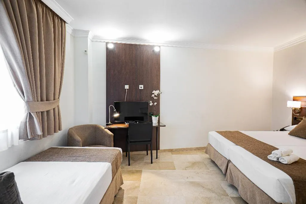 TRIPLE STANDARD Room, Mainake Costa Del Sol, Costa Del Sol