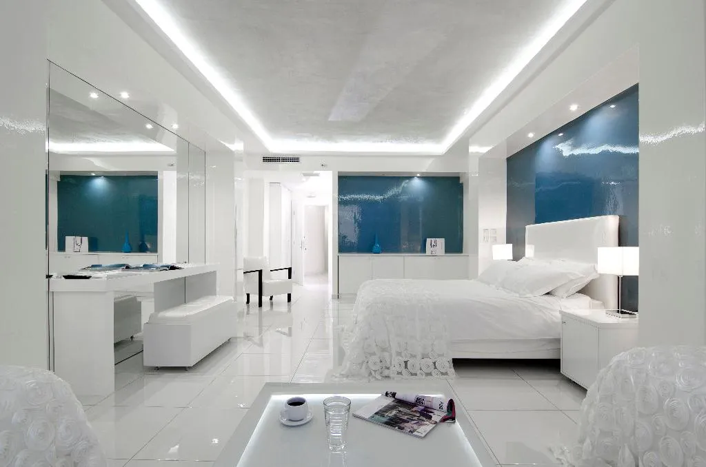 SUITE WITH JACUZZI Room, Athens Status Suites, Athens