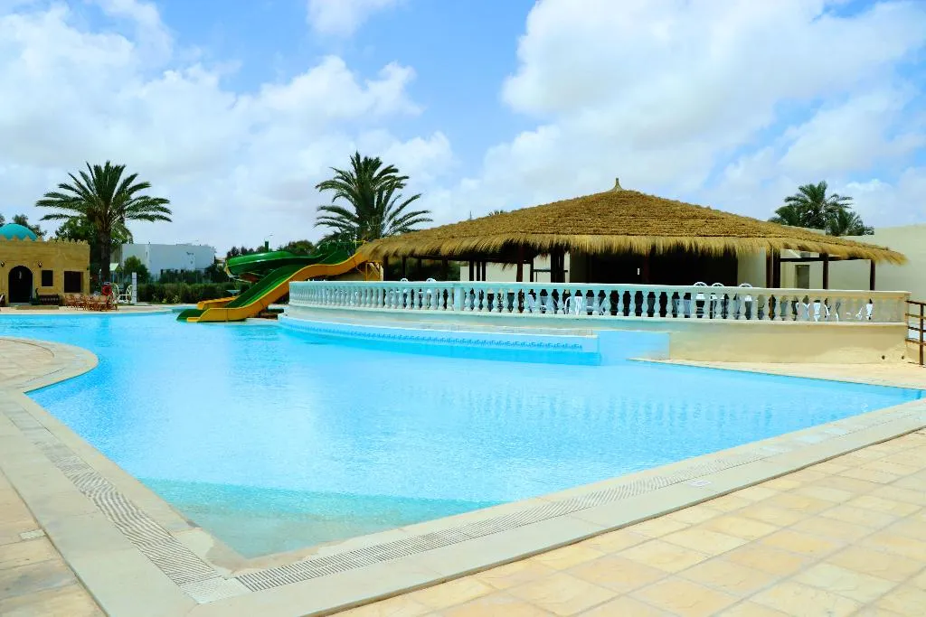 Pool, Ksar Djerba, Tunisia
