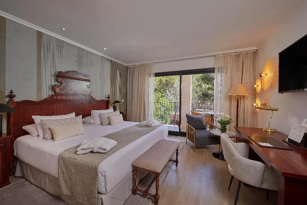 DOUBLE SINGLE USE DELUXE Room, Secrets Mallorca Villamil Resort & Spa Only Adults, Majorca