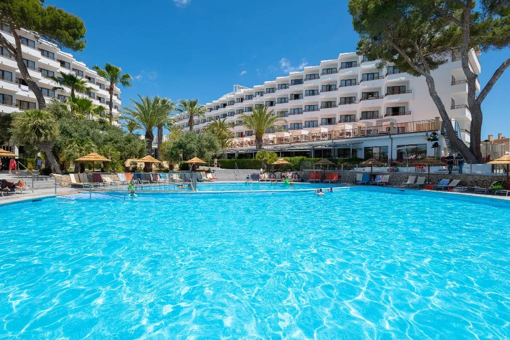 Pool, Leonardo Royal & Suites hotel Ibiza Santa Eulalia, Ibiza