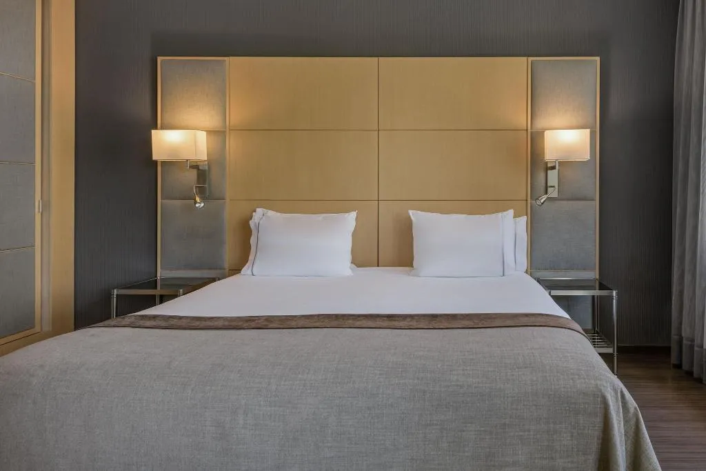 Room, AC Barcelona Victoria Suites, Barcelona