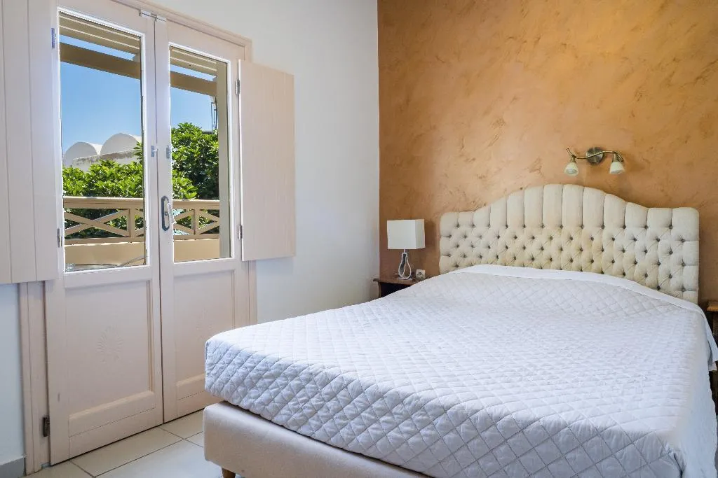 Double or Twin STANDARD Room, Rena Hotel, Santorini