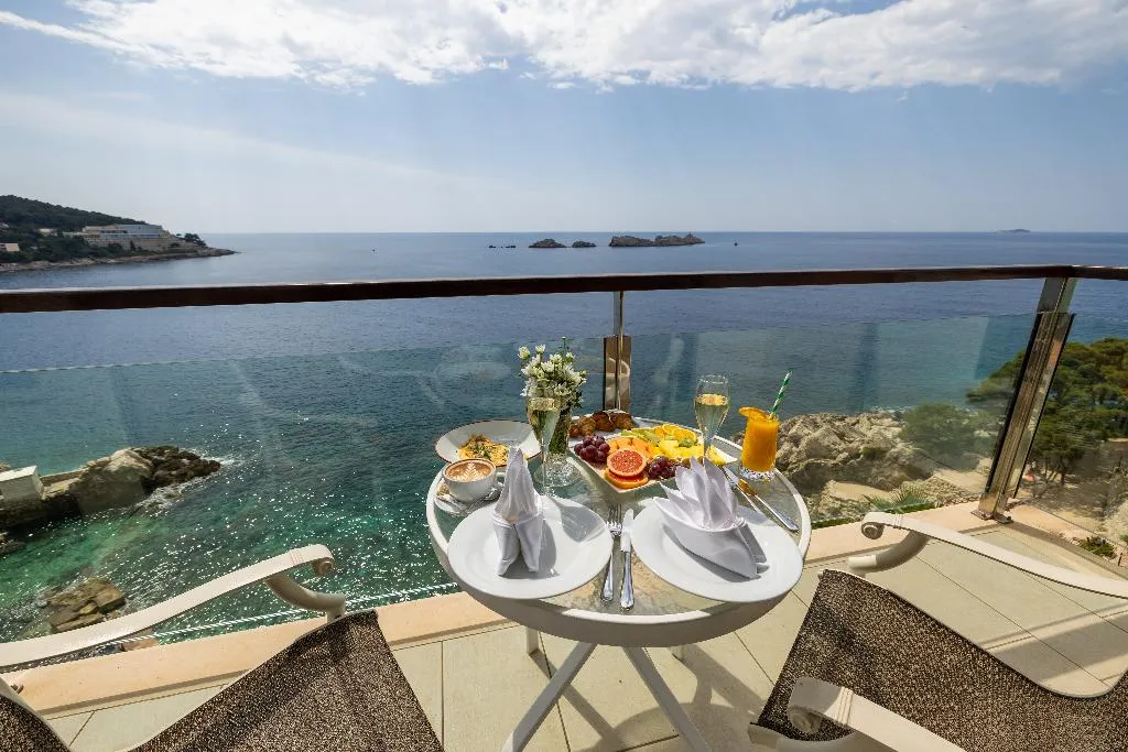 SUITE EXECUTIVE SEA VIEW Room, Royal Princess Hotel, Dubrovnik