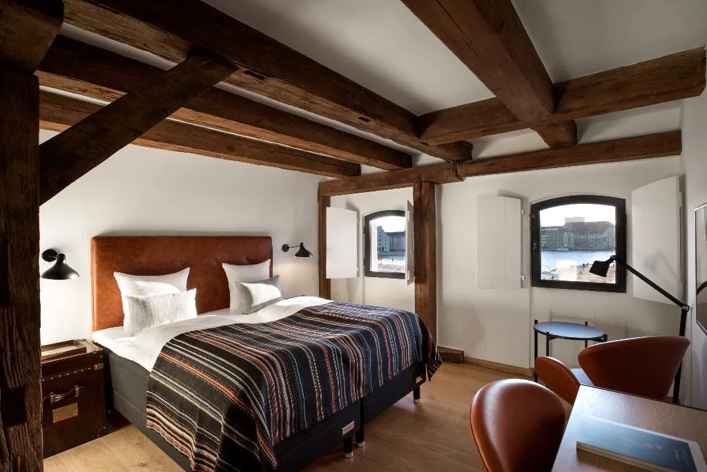 DOUBLE DELUXE CANAL VIEW Room, 71 Nyhavn Hotel, Copenhagen