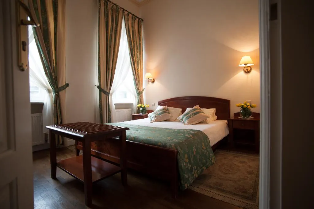 TRIPLE TWO BEDROOMS Room, Aparthotel Karmel, Krakow