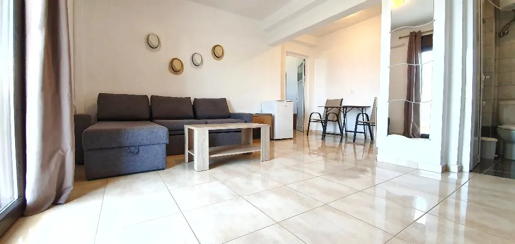 FAMILY ROOM ONE BED Room, Bungalow White Apartments and Suits, Halkidiki