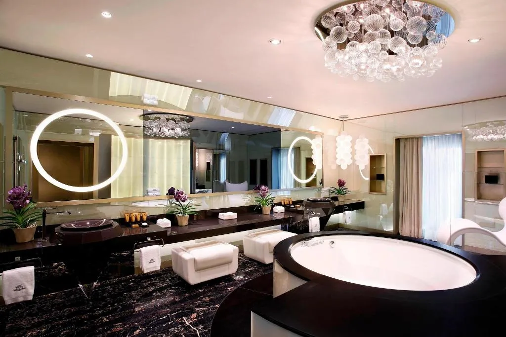 Room, Excelsior Hotel Gallia, a Luxury Collection Hotel, Milan
