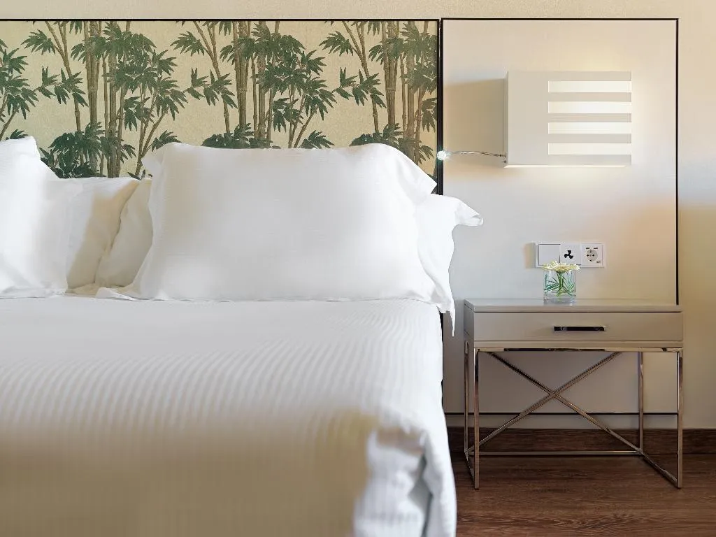 FAMILY ROOM STANDARD Room, H10 Costa Adeje Palace, Tenerife