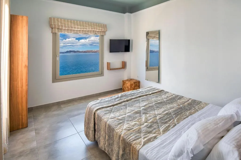 Room, Kokkinos Villas, Santorini