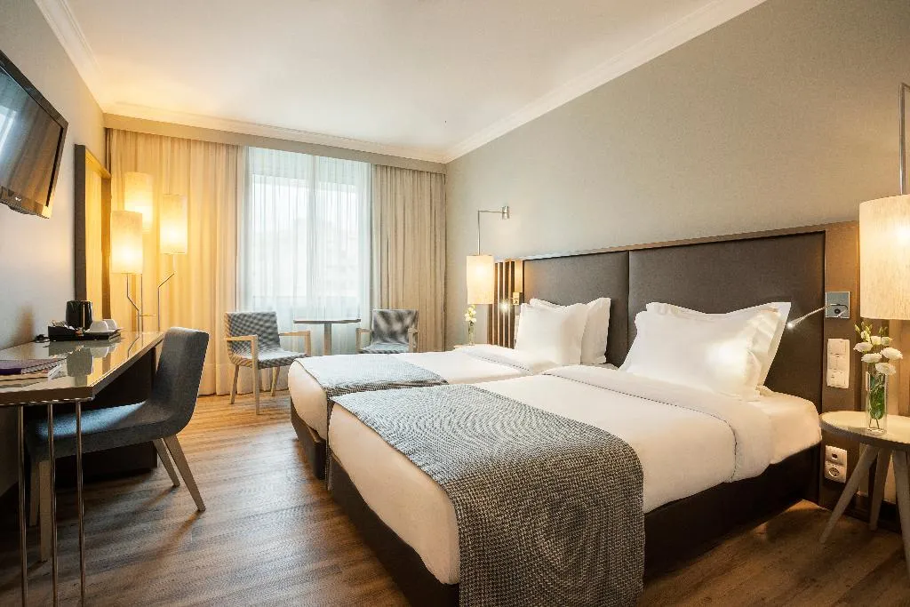 Double or Twin COMFORT Room, HF Ipanema Park, Porto