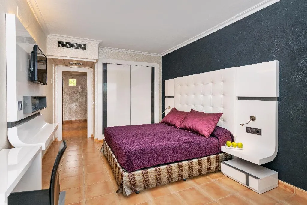 Double or Twin DELUXE Room, Salles Hotel Marina Portals, Majorca