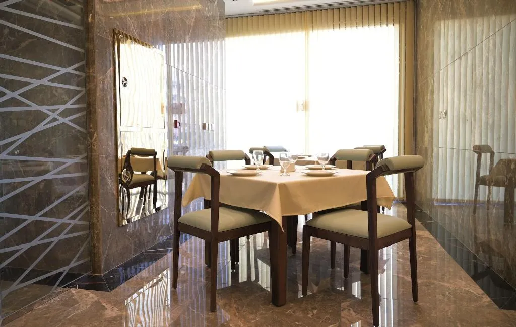 Restaurant, Garden City Hotel, Dubai