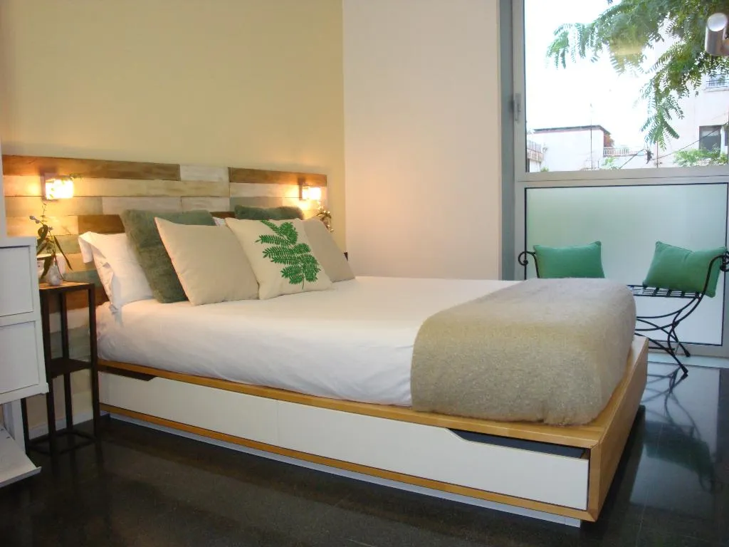 APARTMENT TWO BEDROOMS Room, Terrassa De Mar Apartament, Barcelona