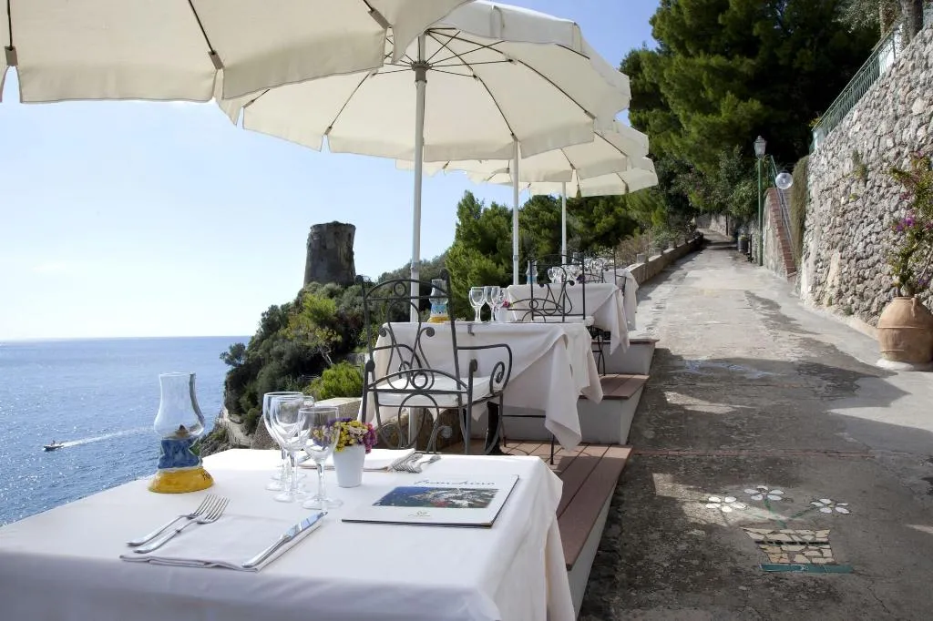 Restaurant, Villa Corallium, Naples