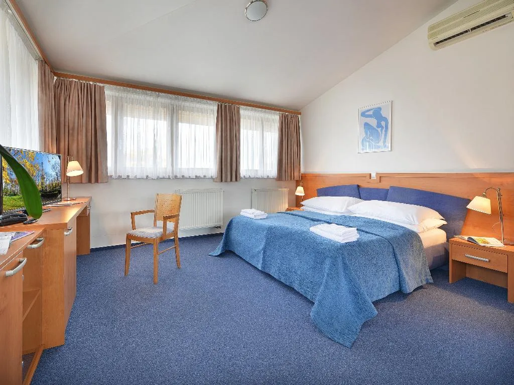 SUITE STANDARD Room, EA hotel Populus, Prague