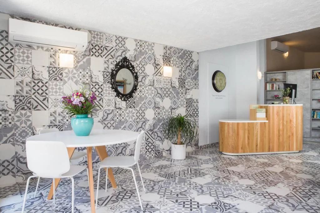 Lobby, Sundance Apartments & Suites, Crete