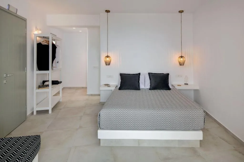 Room, Seven Suites, Santorini