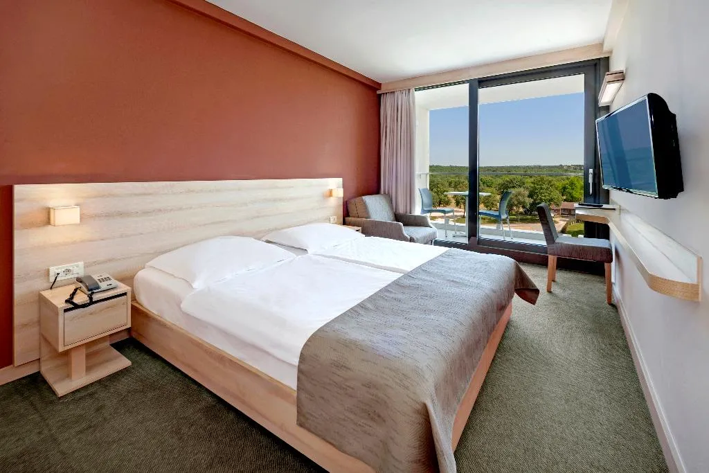 DOUBLE PARK VIEW WITH BALCONY Room, Hotel Materada Plava Laguna, Istria