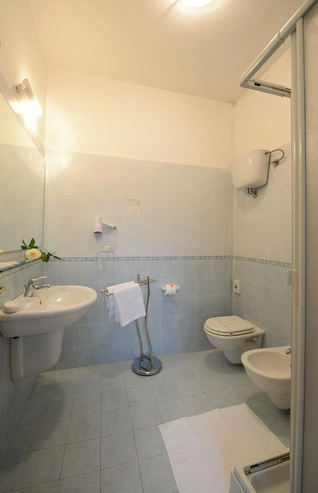 Room, Astor, Perugia