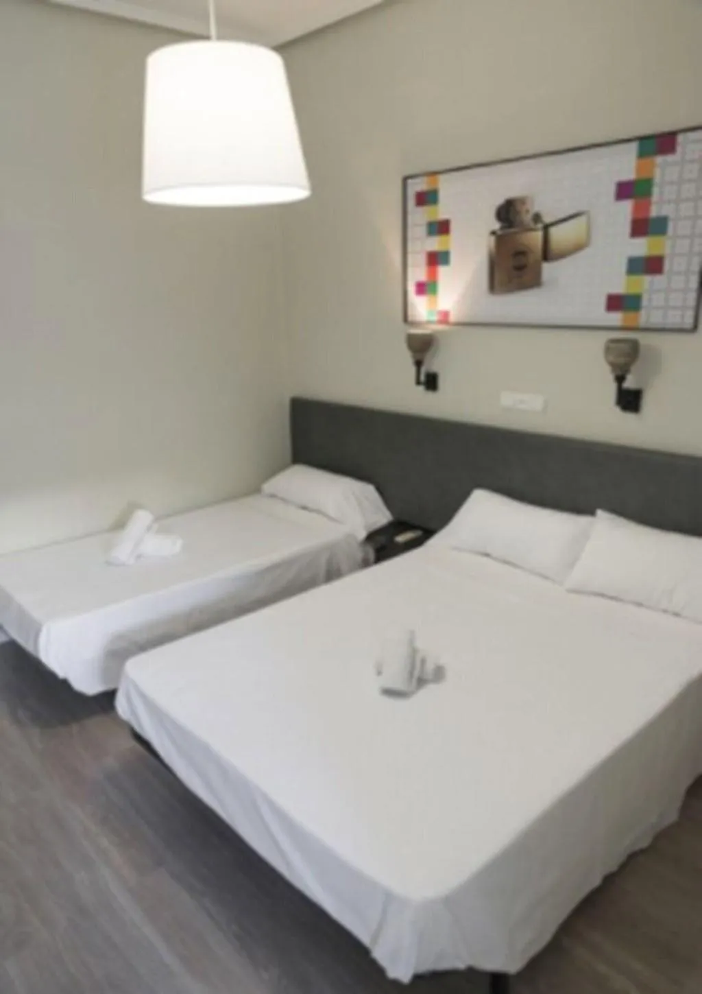 Room, Nwt Central Station Valencia, Valencia