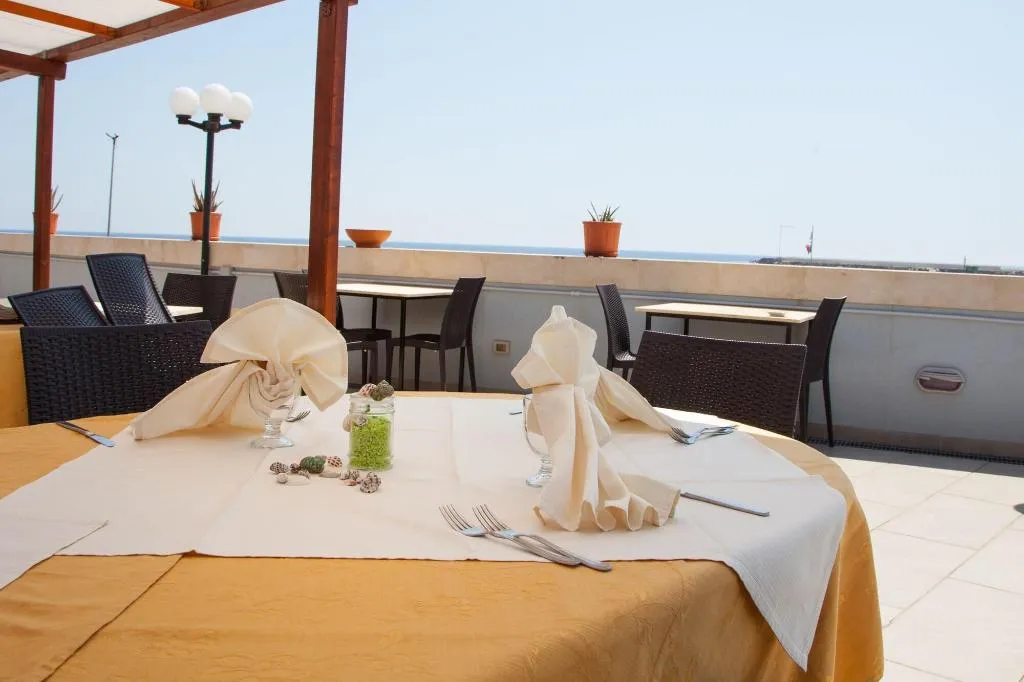 Room, Sbarcadero, Catania