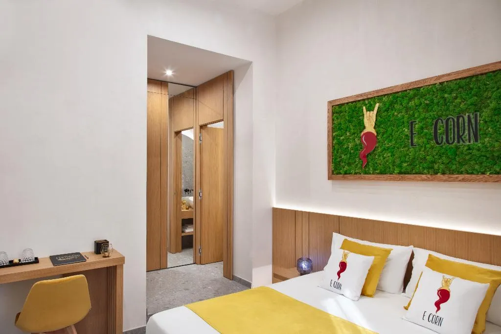 DOUBLE SUPERIOR WITH BALCONY Room, Fortunella Suites, Naples